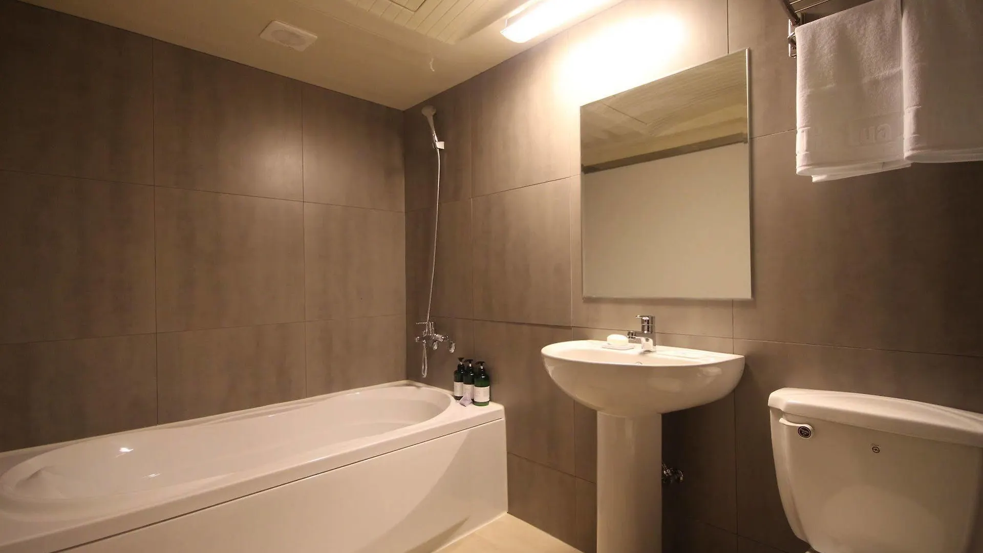 Hotel The Lua Busan